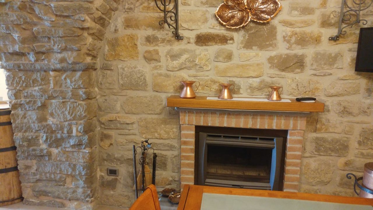 Il Termocamino - Rame e pietra locale